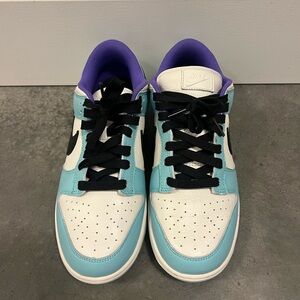 Custom Nike Low-Top AF-1 Sneakers